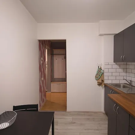 Anne - 1 Bedroom + Balcony *